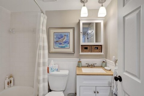 Condo in Tamarac, Florida, 2 bedrooms № 2146933 - photo 24