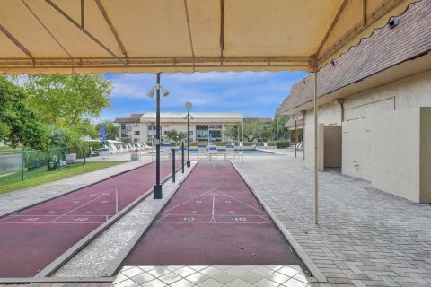 Condo in Tamarac, Florida, 2 bedrooms № 2146933 - photo 29
