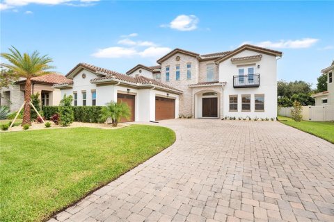 House in Winter Garden, Florida 4 bedrooms, 389.17 sq.m. № 2405087