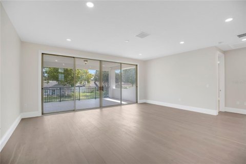 House in Winter Garden, Florida 4 bedrooms, 389.17 sq.m. № 2405087 - photo 23