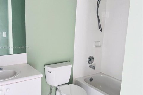 Купить таунхаус в Хомстед, Флорида 3 спальни, 145.3м2, № 1713012 - фото 17