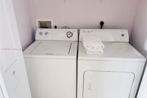 Купить таунхаус в Хомстед, Флорида 3 спальни, 145.3м2, № 1713012 - фото 18