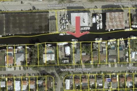 House in Miami, Florida 4 bedrooms, 162.3 sq.m. № 1991136 - photo 16