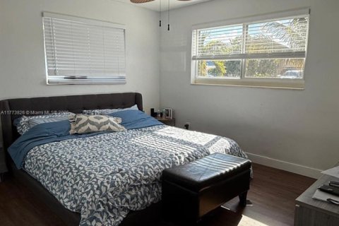 House in Dania Beach, Florida 3 bedrooms, 140 sq.m. № 1610176 - photo 16