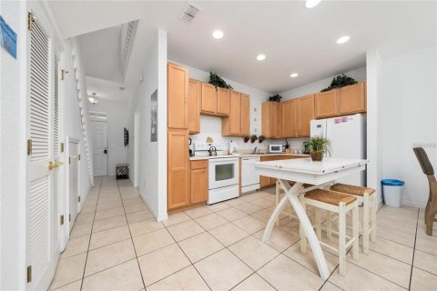 Adosado en venta en Kissimmee, Florida, 4 dormitorios, 140.47 m2 № 1851130 - foto 14