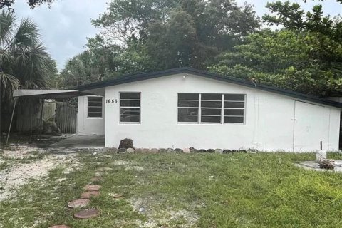 House in Fort Lauderdale, Florida 3 bedrooms, 67.63 sq.m. № 2245234