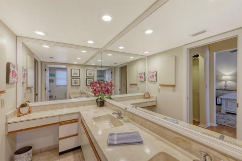 Immobilier commercial à vendre à Sarasota, Floride: 5 chambres, 302.86 m2 № 2426890 - photo 29