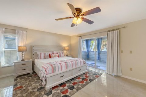 Immobilier commercial à vendre à Sarasota, Floride: 5 chambres, 302.86 m2 № 2426890 - photo 17