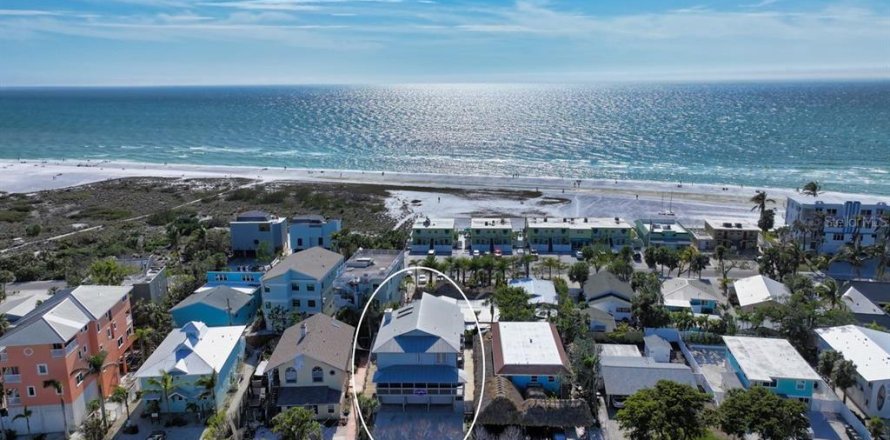 Immobilier commercial à Sarasota, Floride 5 chambres, 302.86 m2 № 2426890