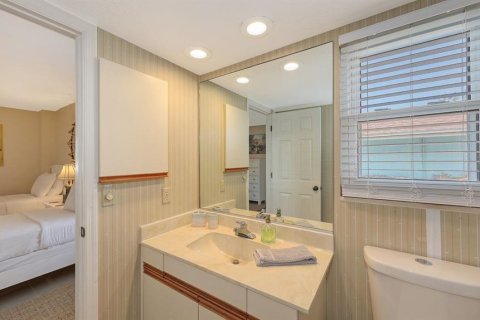 Immobilier commercial à vendre à Sarasota, Floride: 5 chambres, 302.86 m2 № 2426890 - photo 15