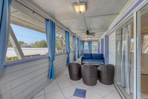 Immobilier commercial à vendre à Sarasota, Floride: 5 chambres, 302.86 m2 № 2426890 - photo 21