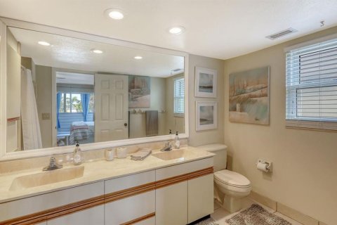 Immobilier commercial à vendre à Sarasota, Floride: 5 chambres, 302.86 m2 № 2426890 - photo 19
