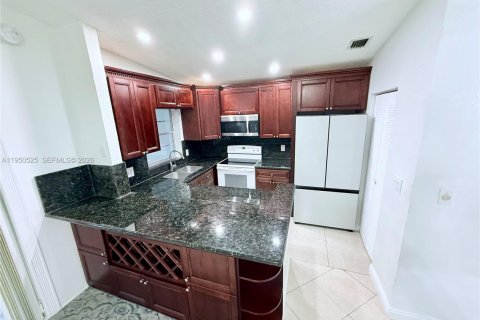 Купить виллу или дом в Бока-Ратон, Флорида 3 спальни, 111.48м2, № 2006964 - фото 6