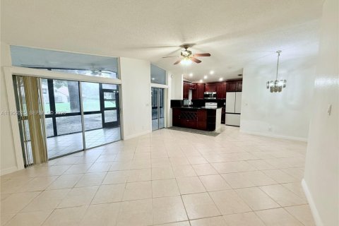 Купить виллу или дом в Бока-Ратон, Флорида 3 спальни, 111.48м2, № 2006964 - фото 3