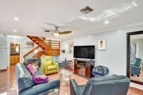 Villa ou maison à vendre à Doral, Floride: 3 chambres, 162.39 m2 № 1955536 - photo 3