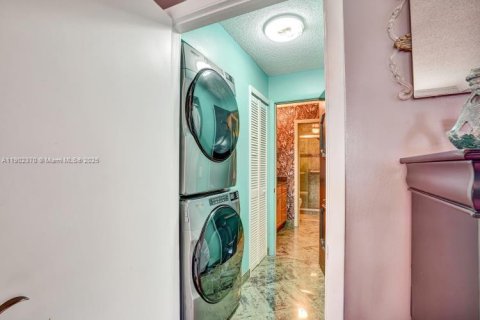 Villa ou maison à vendre à Doral, Floride: 3 chambres, 162.39 m2 № 1955536 - photo 21