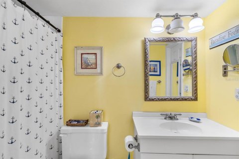 Condo in New Smyrna Beach, Florida, 1 bedroom  № 1437862 - photo 14