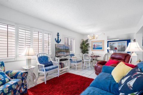 Condo in New Smyrna Beach, Florida, 1 bedroom  № 1437862 - photo 4