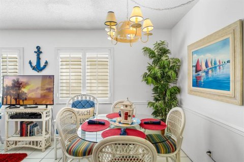 Condo in New Smyrna Beach, Florida, 1 bedroom  № 1437862 - photo 8