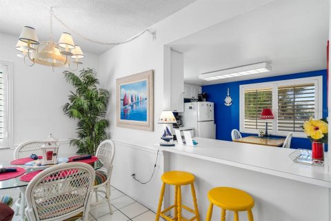 Condo in New Smyrna Beach, Florida, 1 bedroom  № 1437862 - photo 9