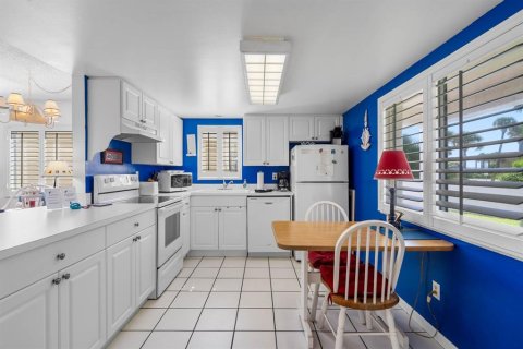 Condo in New Smyrna Beach, Florida, 1 bedroom  № 1437862 - photo 5
