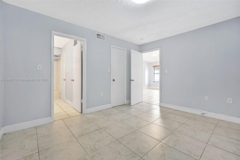 Copropriété à louer à Miami, Floride: 2 chambres, 90.95 m2 № 1962967 - photo 20
