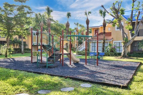 Copropriété à louer à Miami, Floride: 2 chambres, 90.95 m2 № 1962967 - photo 29