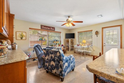 House in Leesburg, Florida 4 bedrooms, 205.13 sq.m. № 1911855 - photo 22