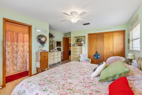 House in Leesburg, Florida 4 bedrooms, 205.13 sq.m. № 1911855 - photo 25