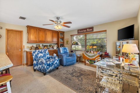 House in Leesburg, Florida 4 bedrooms, 205.13 sq.m. № 1911855 - photo 23