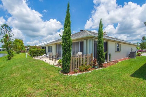 House in St. Lucie, Florida 3 bedrooms, 184.32 sq.m. № 2190256 - photo 11