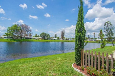 House in St. Lucie, Florida 3 bedrooms, 184.32 sq.m. № 2190256 - photo 9