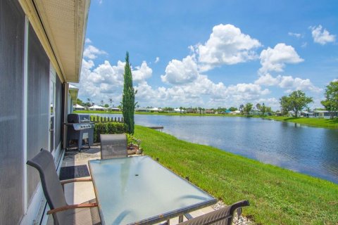 House in St. Lucie, Florida 3 bedrooms, 184.32 sq.m. № 2190256 - photo 15