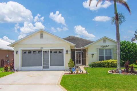 House in St. Lucie, Florida 3 bedrooms, 184.32 sq.m. № 2190256