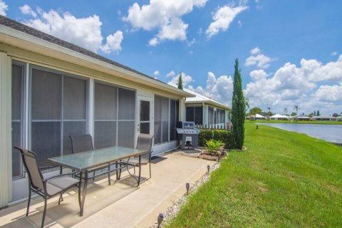 House in St. Lucie, Florida 3 bedrooms, 184.32 sq.m. № 2190256 - photo 21