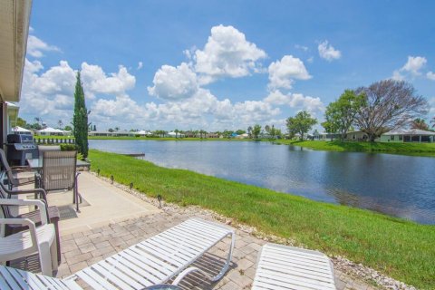 House in St. Lucie, Florida 3 bedrooms, 184.32 sq.m. № 2190256 - photo 16