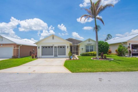House in St. Lucie, Florida 3 bedrooms, 184.32 sq.m. № 2190256 - photo 4
