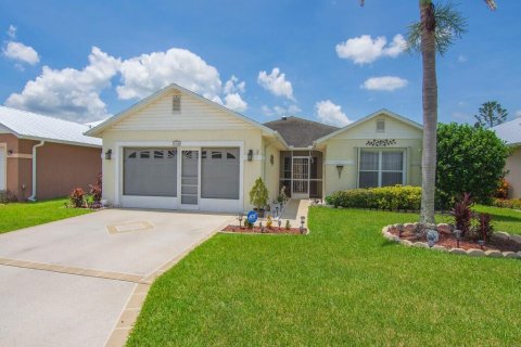 House in St. Lucie, Florida 3 bedrooms, 184.32 sq.m. № 2190256 - photo 5