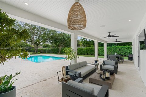 Casa en alquiler en Miami, Florida, 5 dormitorios, 353.77 m2 № 2030148 - foto 7