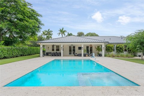 Casa en alquiler en Miami, Florida, 5 dormitorios, 353.77 m2 № 2030148 - foto 5