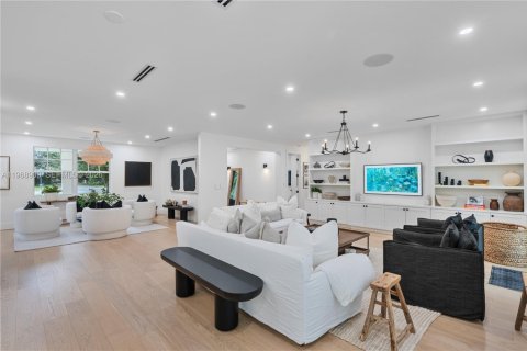 Casa en alquiler en Miami, Florida, 5 dormitorios, 353.77 m2 № 2030148 - foto 20