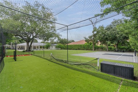 Casa en alquiler en Miami, Florida, 5 dormitorios, 353.77 m2 № 2030148 - foto 12