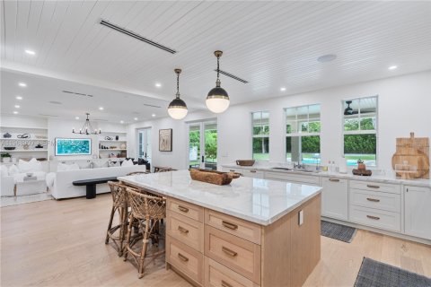 Casa en alquiler en Miami, Florida, 5 dormitorios, 353.77 m2 № 2030148 - foto 26