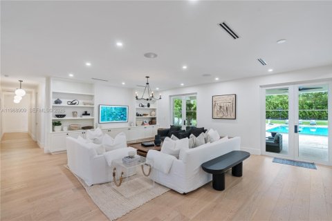 Casa en alquiler en Miami, Florida, 5 dormitorios, 353.77 m2 № 2030148 - foto 21