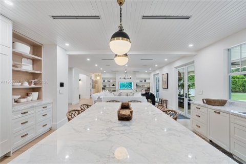Casa en alquiler en Miami, Florida, 5 dormitorios, 353.77 m2 № 2030148 - foto 27