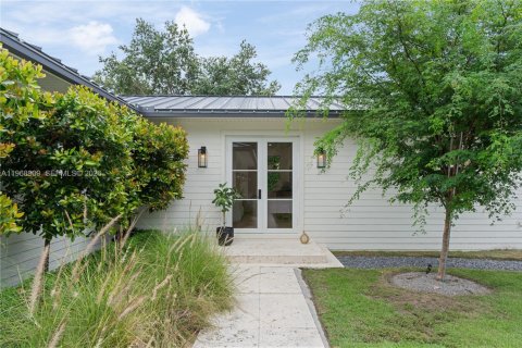 Casa en alquiler en Miami, Florida, 5 dormitorios, 353.77 m2 № 2030148 - foto 9