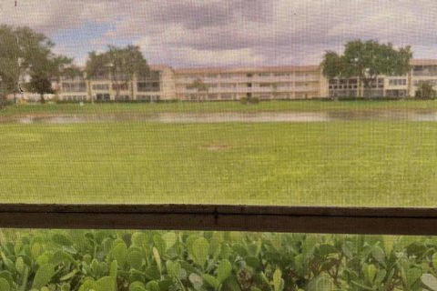 Copropriété à louer à Boca Raton, Floride: 2 chambres, 78.04 m2 № 1075742 - photo 1