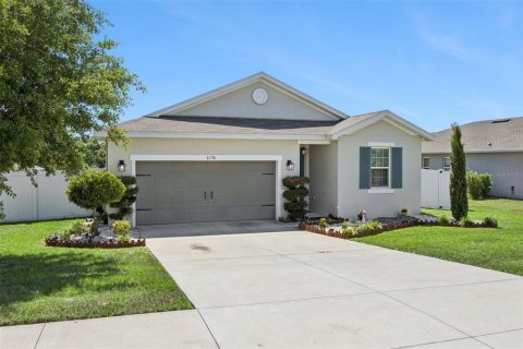 House in Leesburg, Florida 4 bedrooms, 179.12 sq.m. № 2201134 - photo 2