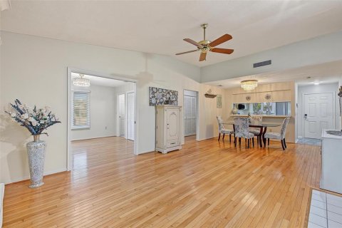Villa ou maison à vendre à Tarpon Springs, Floride: 3 chambres, 124.4 m2 № 2396821 - photo 16