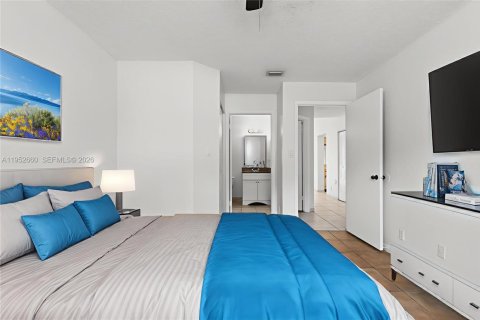 Condominio en venta en Miami, Florida, 1 dormitorio, 90.86 m2 № 2010225 - foto 22